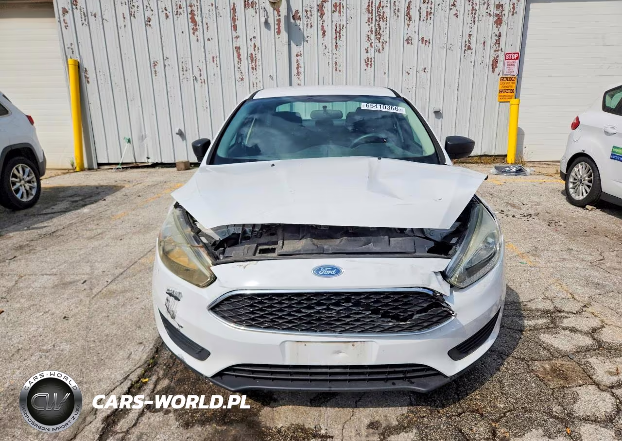 2015 Ford Focus S VIN:1FADP3E27FL342793 - 5