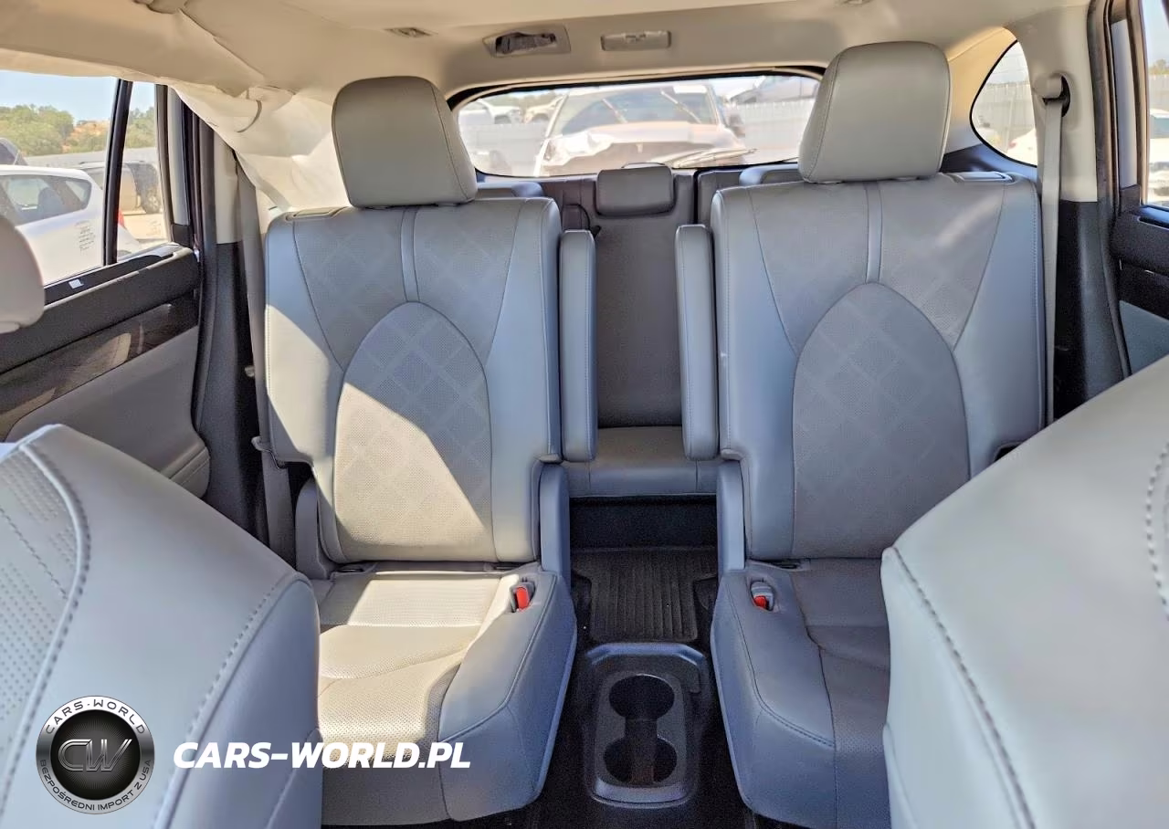 2022 Toyota Highlander Platinum VIN:5TDFZRBHXNS214456 - 10