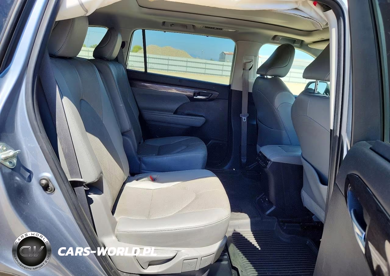 2022 Toyota Highlander Platinum VIN:5TDFZRBHXNS214456 - 11