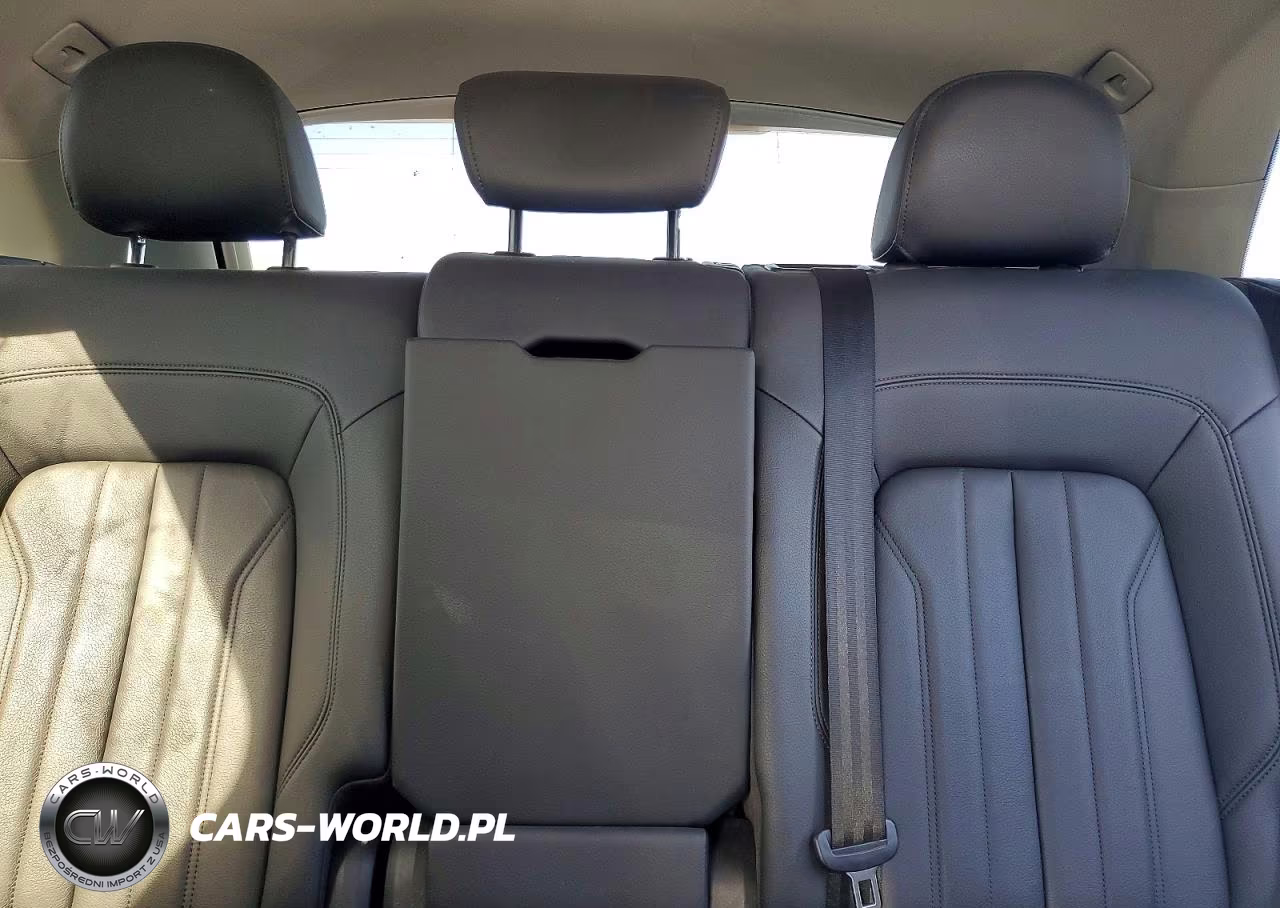 2019 Audi Q5 Premium VIN:WA1ANAFY2K2125107 - 10
