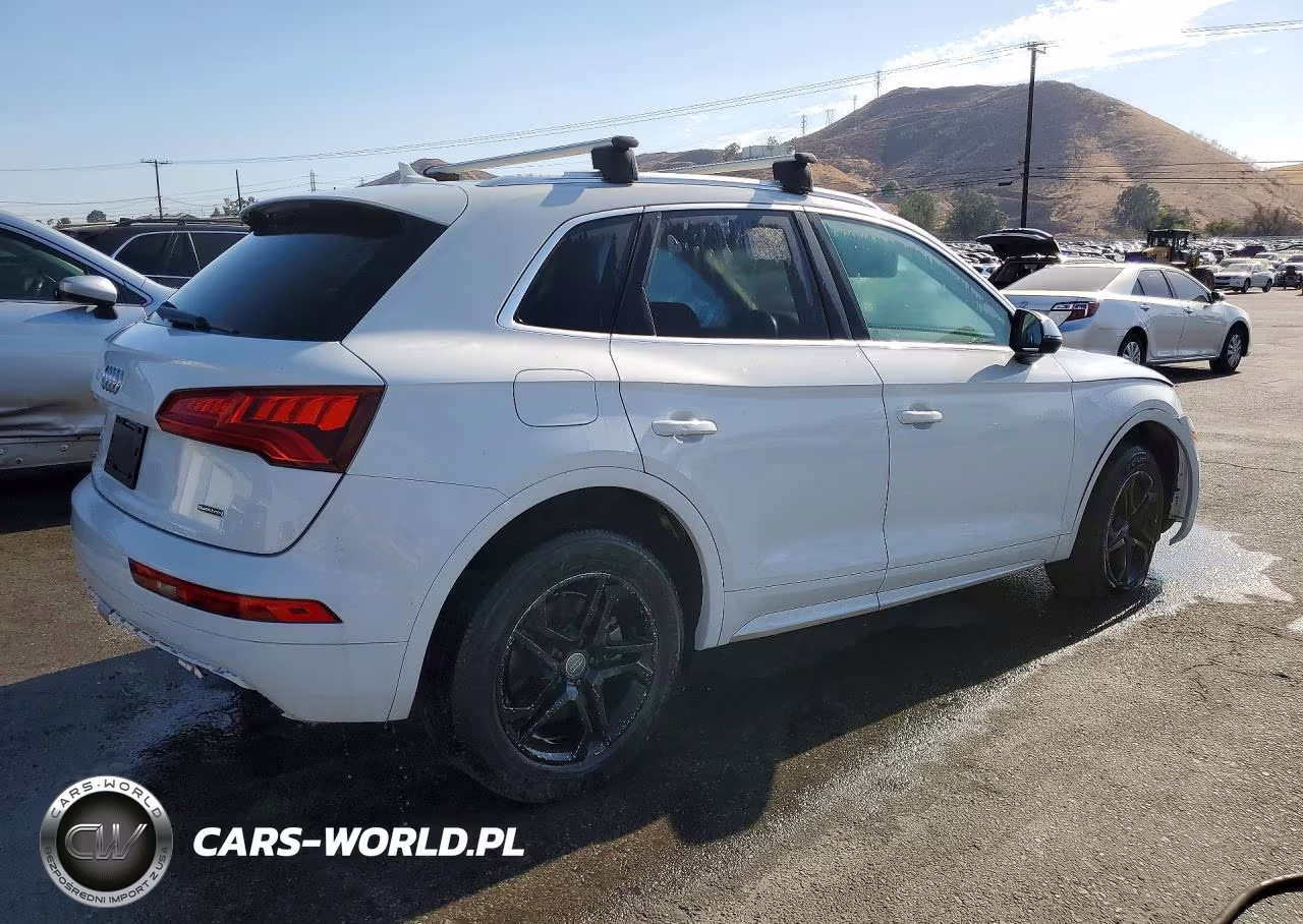 2019 Audi Q5 Premium VIN:WA1ANAFY2K2125107 - 3