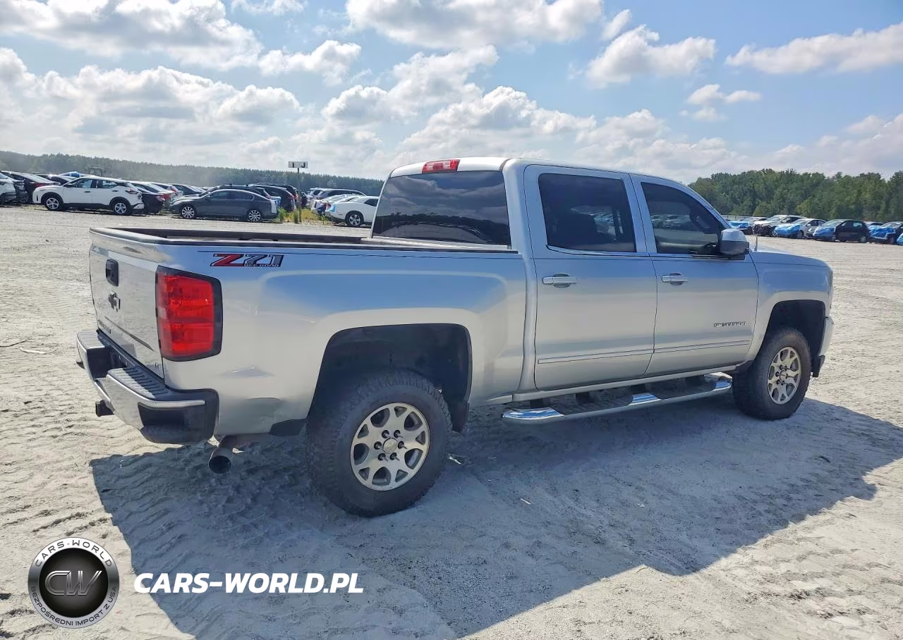 2018 Chevrolet Silverado K1500 Lt VIN:3GCUKREC1JG481554 - 3