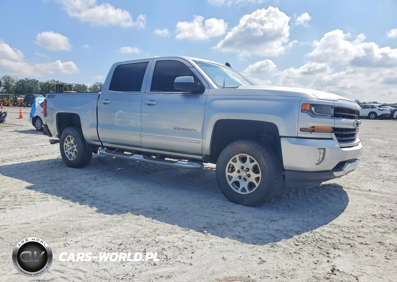 2018 Chevrolet Silverado K1500 Lt VIN:3GCUKREC1JG481554 - 4