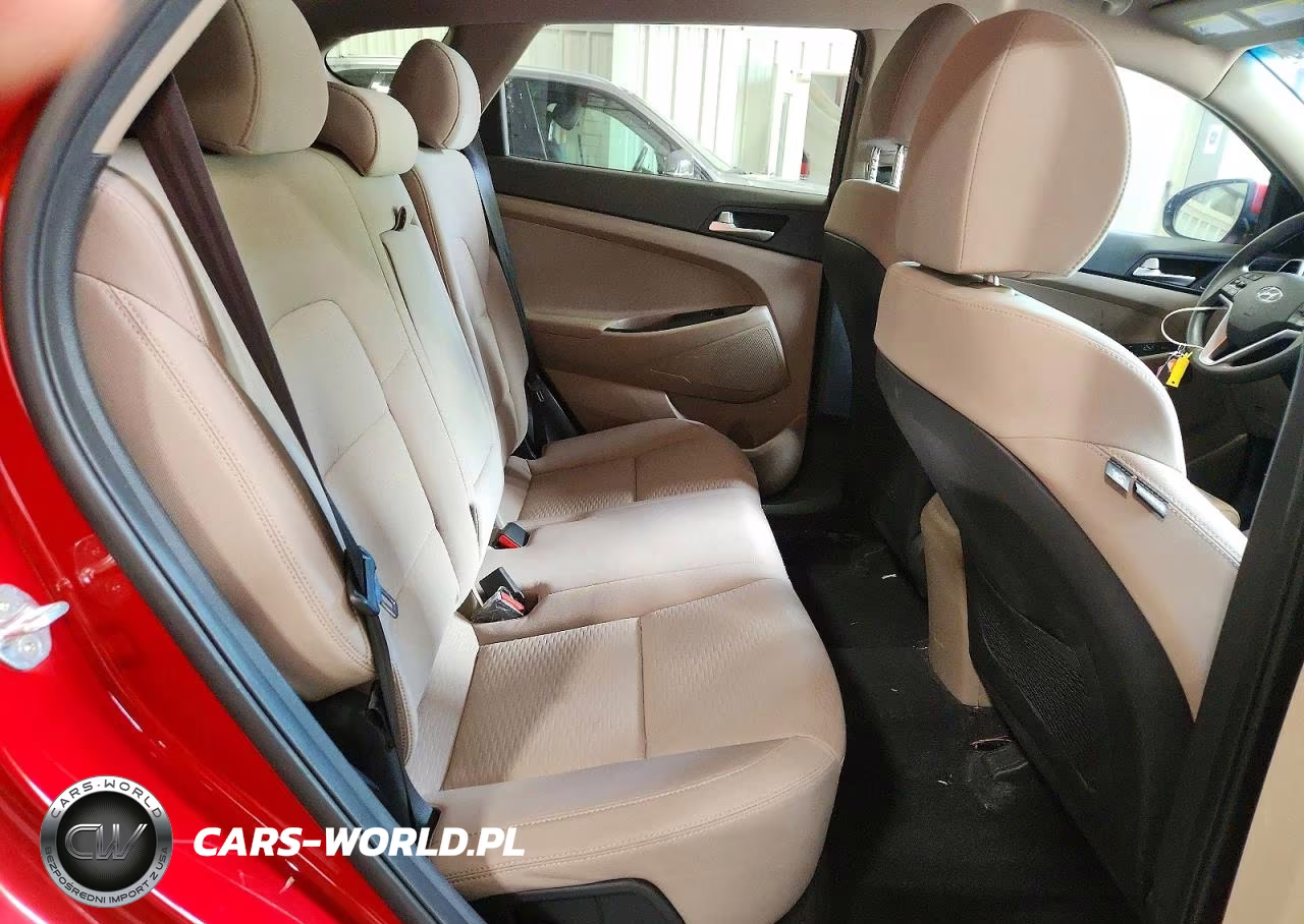 2021 Hyundai Tucson Value VIN:KM8J3CA47MU332607 - 10