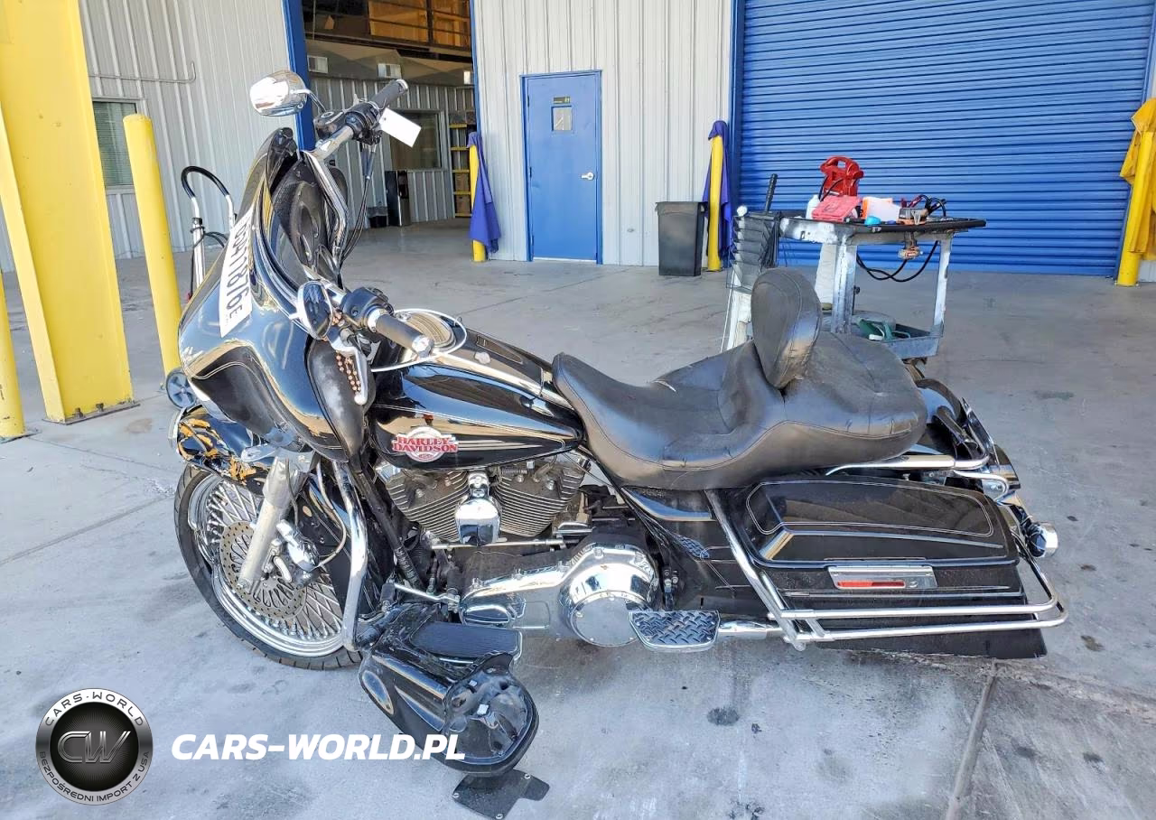 2007 Harley-Davidson Flhtcui VIN:1HD1FC4137Y640432 - 3