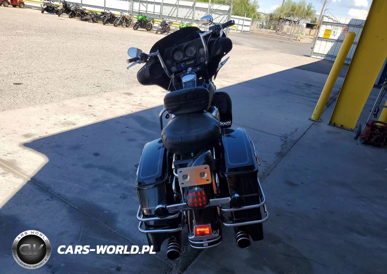 2007 Harley-Davidson Flhtcui VIN:1HD1FC4137Y640432 - 4