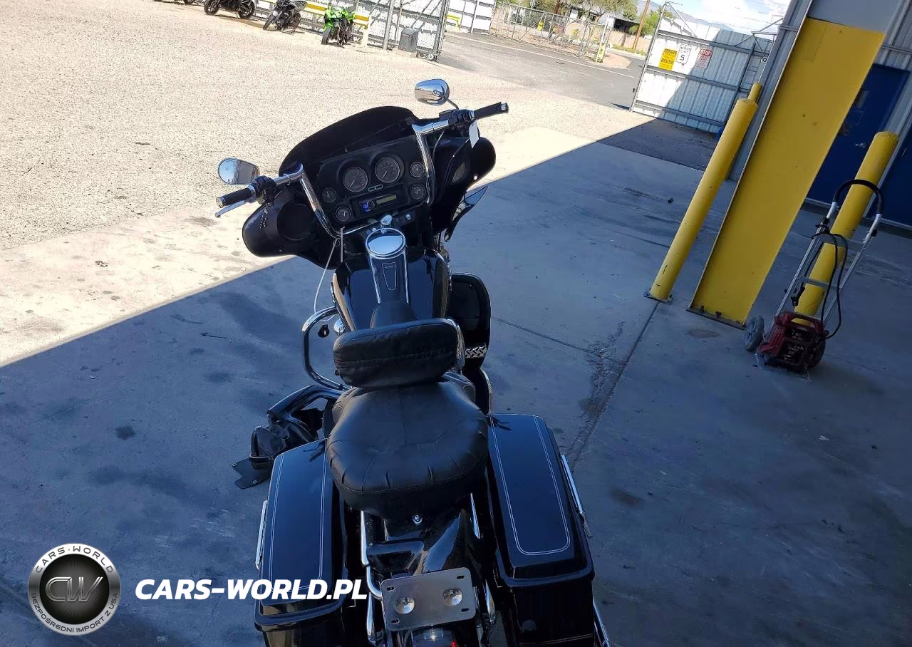 2007 Harley-Davidson Flhtcui VIN:1HD1FC4137Y640432 - 6