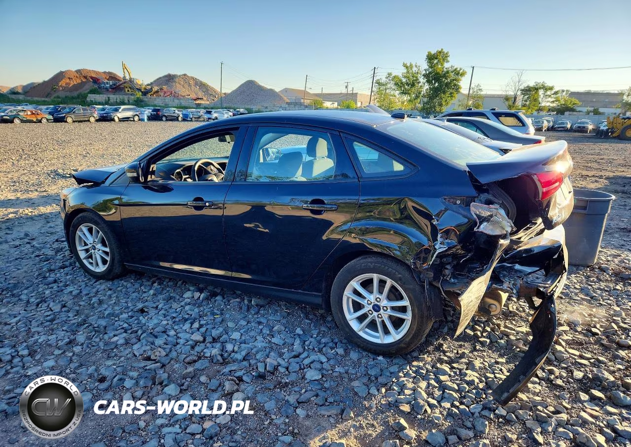2017 Ford Focus Se VIN:1FADP3F28HL242512 - 2