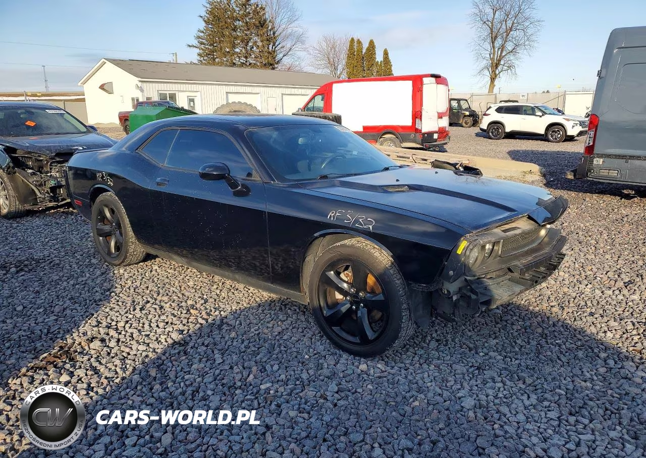 2013 Dodge Challenger Sxt VIN:2C3CDYAG3DH679702 - 4