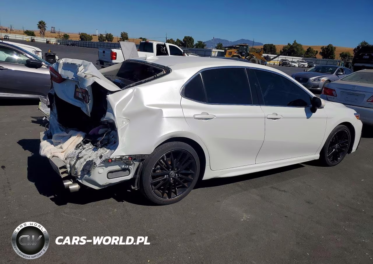 2021 Toyota Camry Xse VIN:4T1K61AK2MU580293 - 3