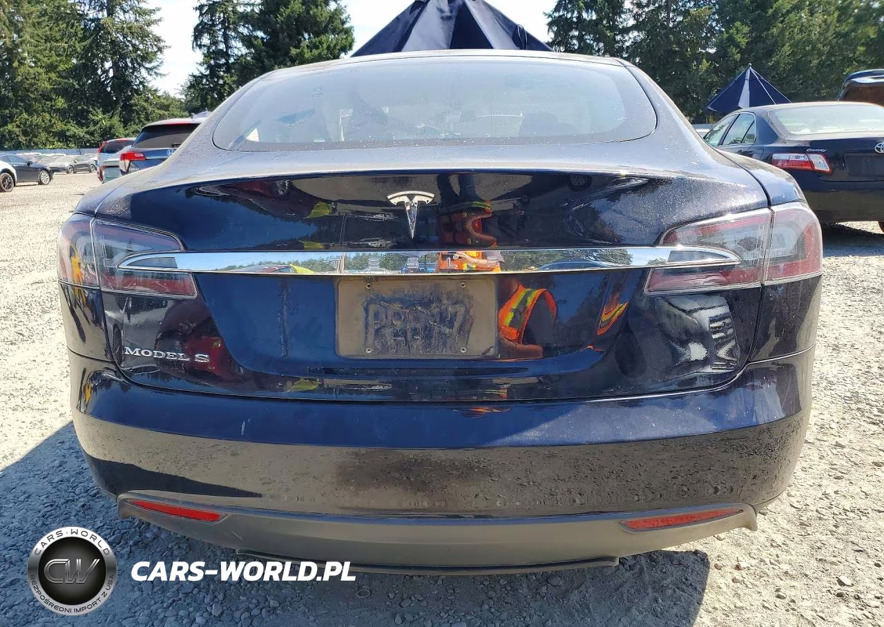 2013 Tesla Model S VIN:5YJSA1CG5DFP03556 - 6
