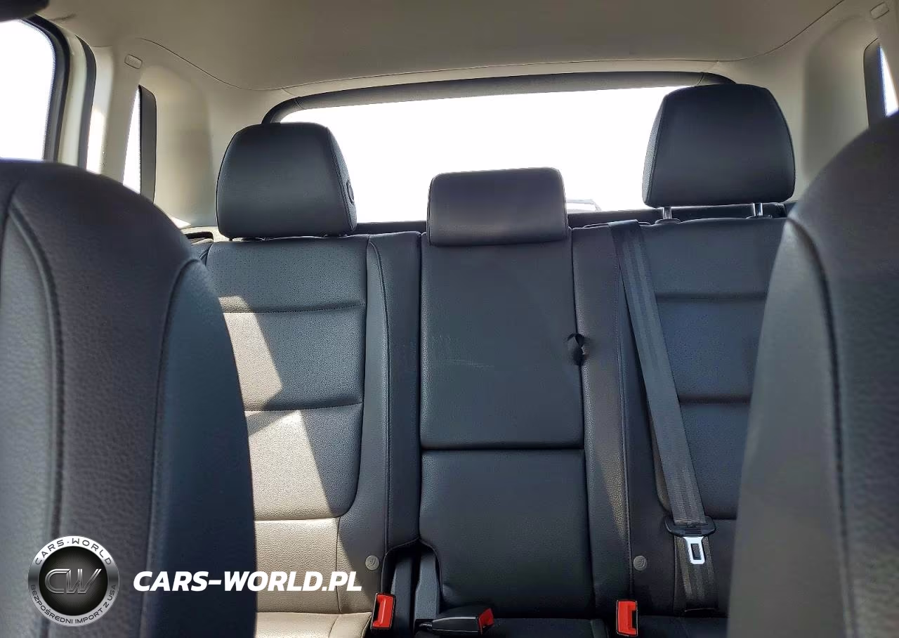 2016 Volkswagen Tiguan S VIN:WVGBV7AX7GW019503 - 10