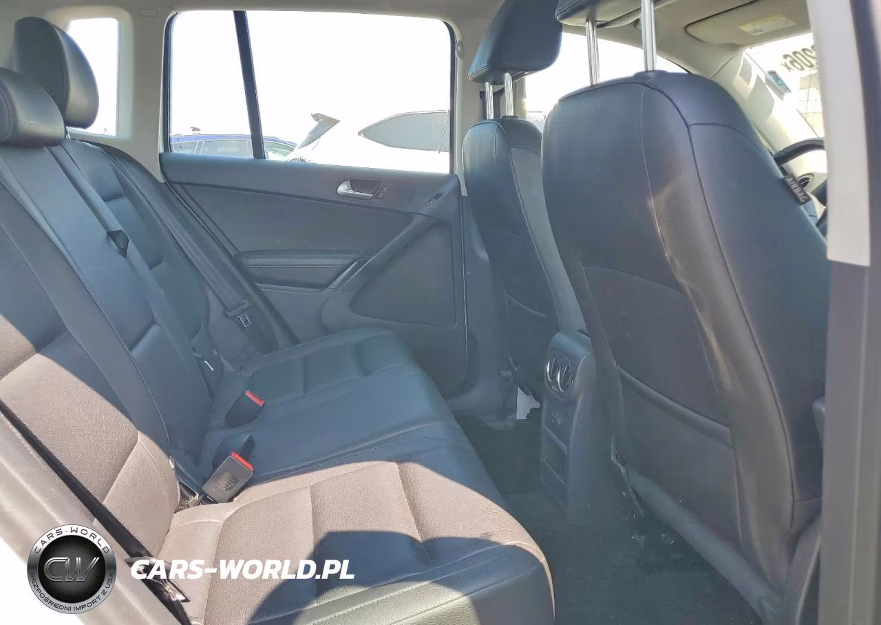 2016 Volkswagen Tiguan S VIN:WVGBV7AX7GW019503 - 11