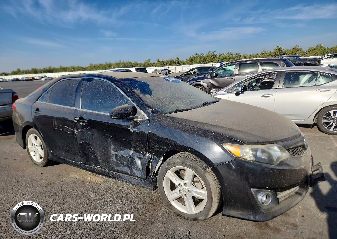 2014 Toyota Camry Se VIN:4T1BF1FK0EU411934 - 4