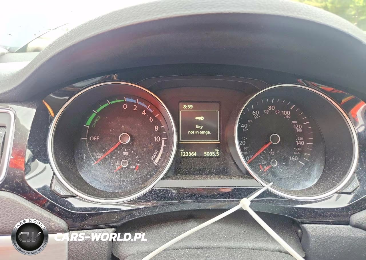 2015 Volkswagen Jetta Hybrid VIN:3VW637AJ5FM327451 - 9
