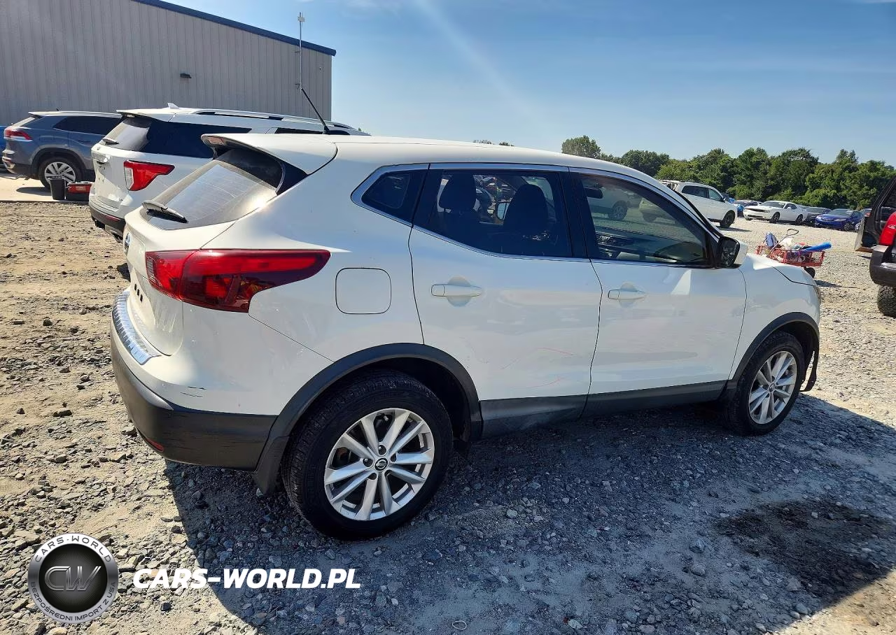 2019 Nissan Rogue Sport S VIN:JN1BJ1CP2KW244353 - 3