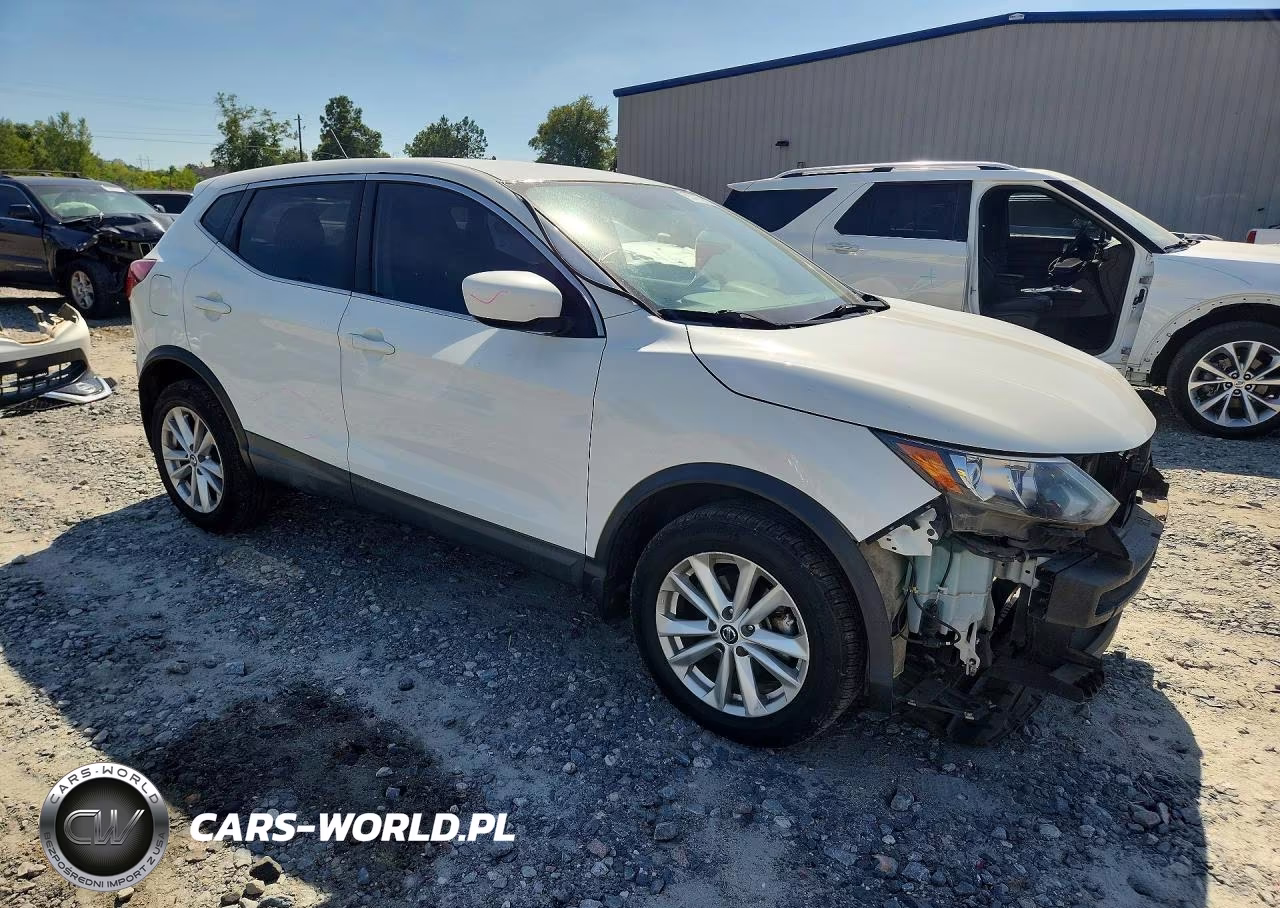 2019 Nissan Rogue Sport S VIN:JN1BJ1CP2KW244353 - 4