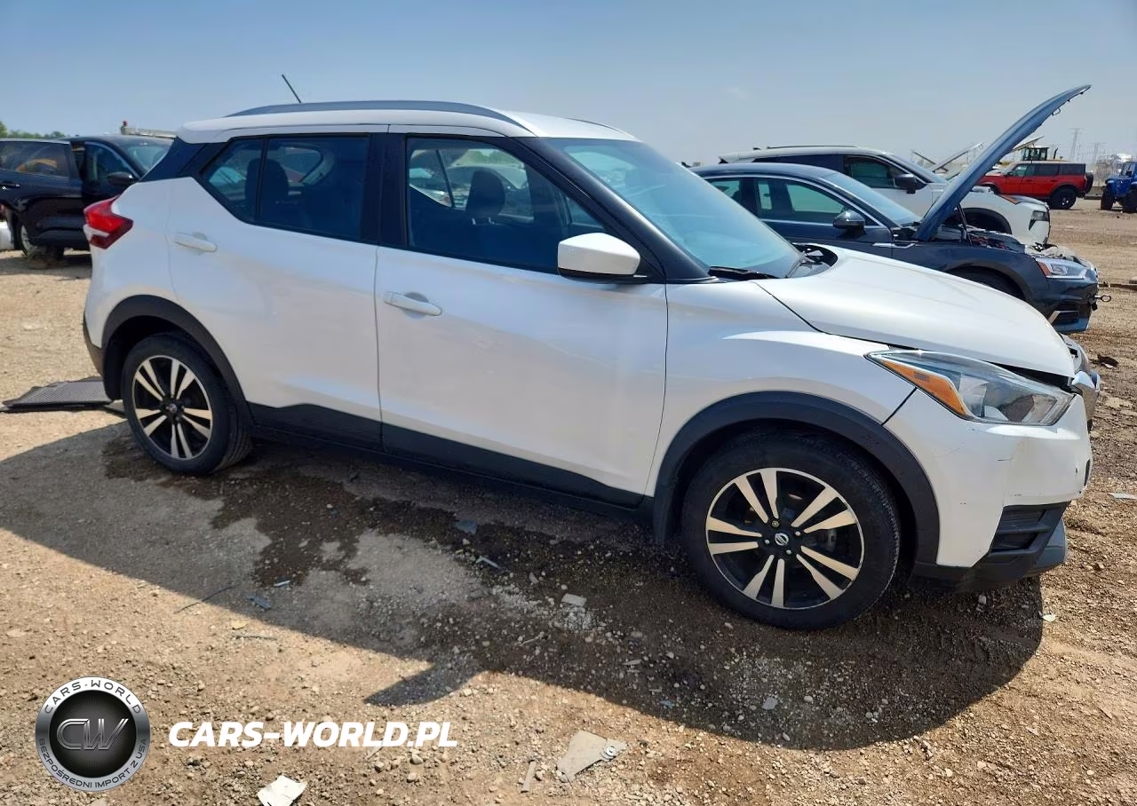 2019 Nissan Kicks Sv VIN:3N1CP5CU6KL536061 - 4