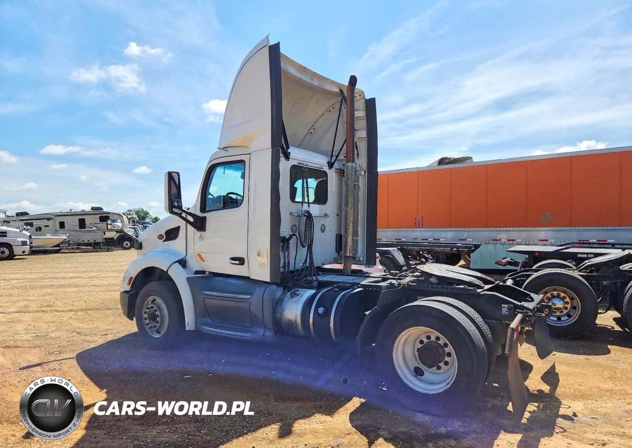 2018 Peterbilt 579 Semi Truck VIN:1XPBA48X8JD477461 - 2