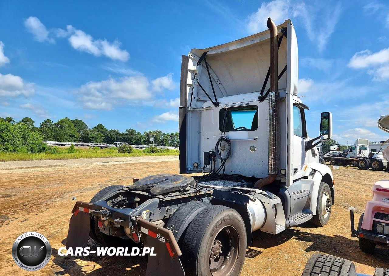 2018 Peterbilt 579 Semi Truck VIN:1XPBA48X8JD477461 - 3