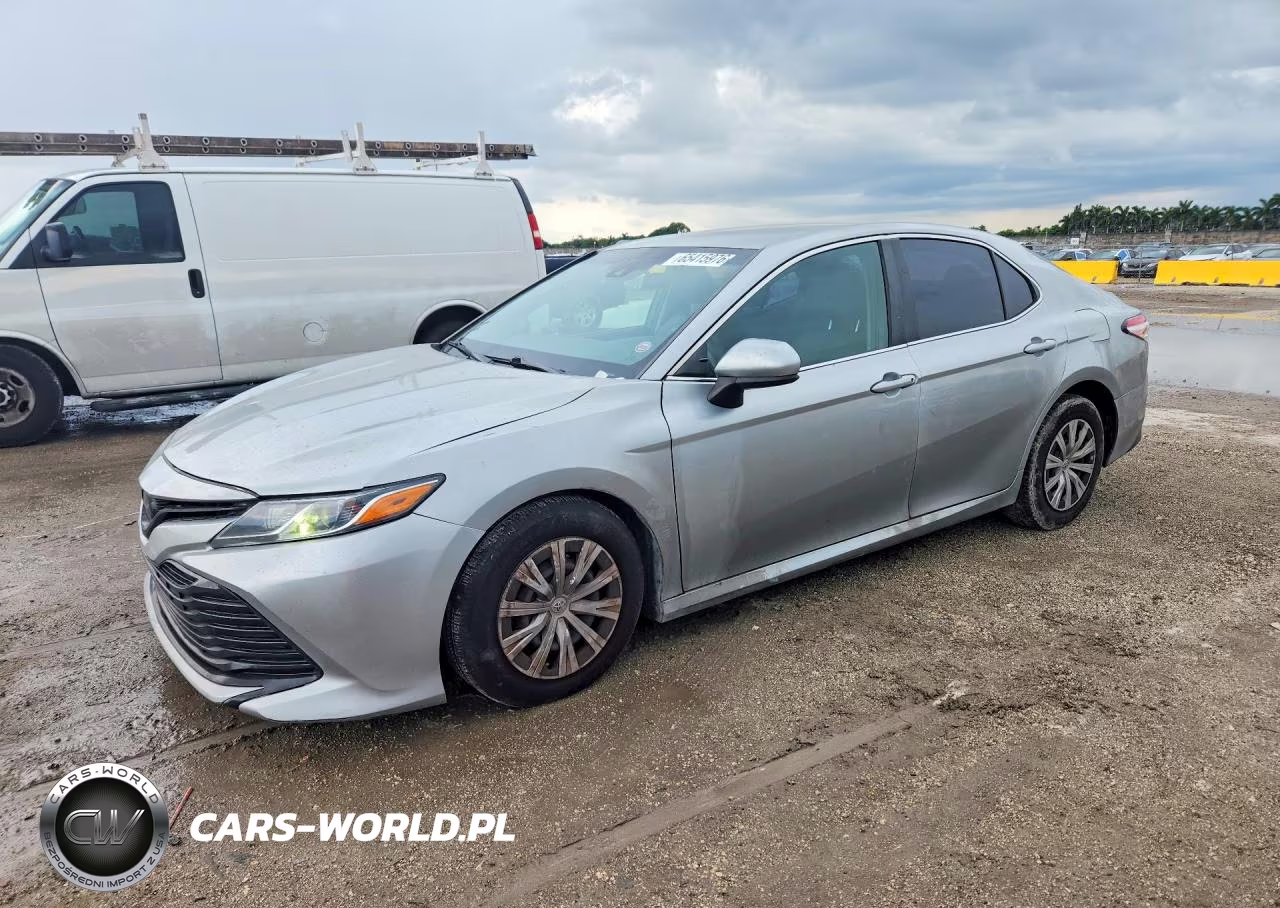 2018 Toyota Camry L – zdjęcie 1 z 12