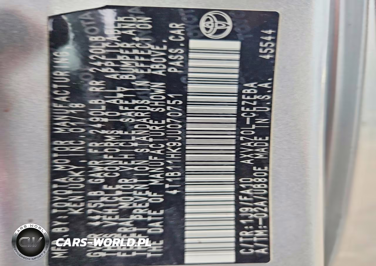 2018 Toyota Camry L VIN:4T1B11HK9JU070751 - 12