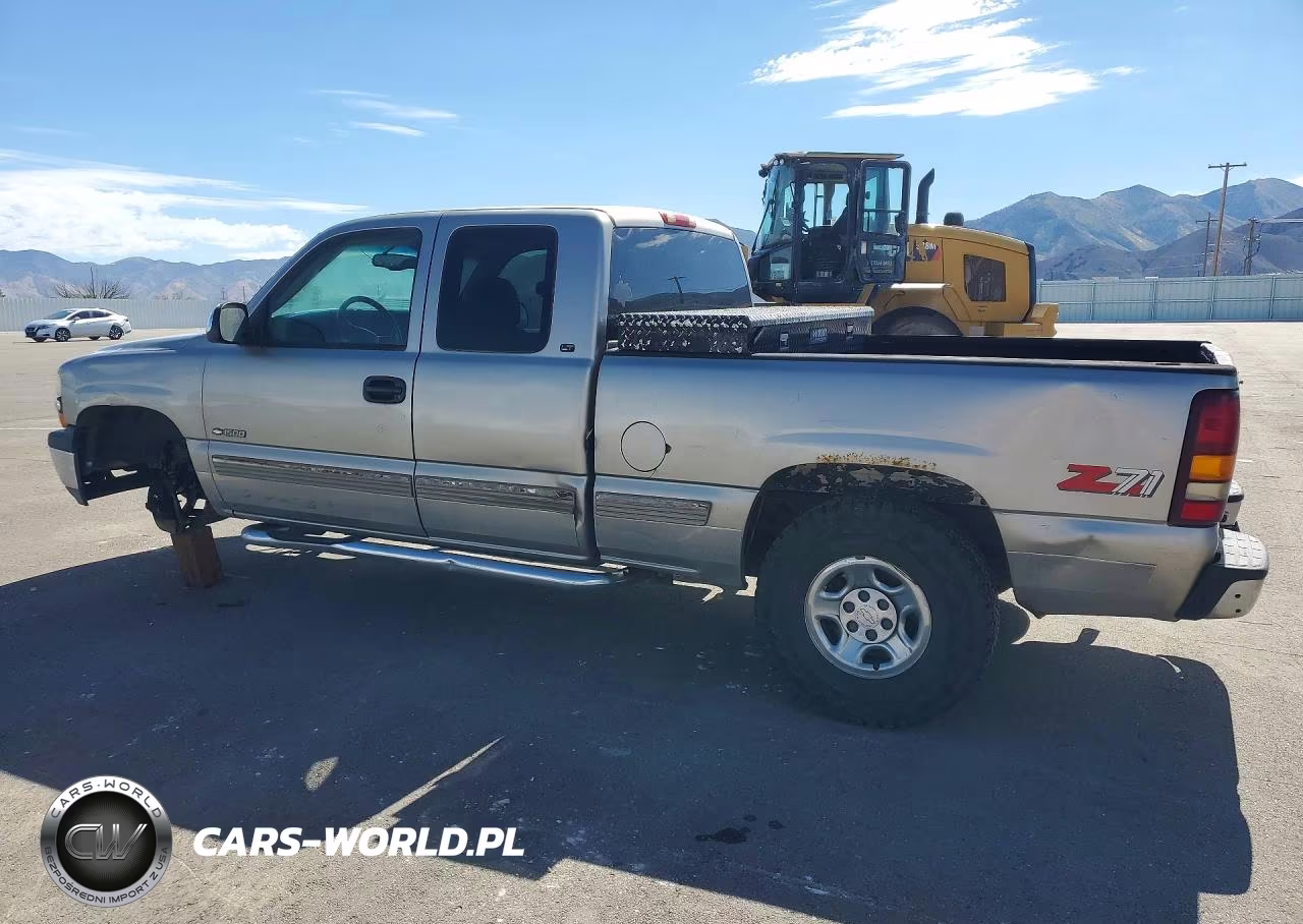 1999 Chevrolet Silverado K1500 VIN:1GCEK19T9XE201220 - 2