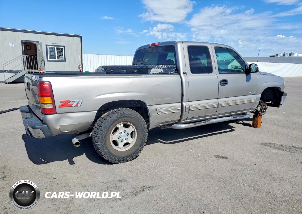 1999 Chevrolet Silverado K1500 VIN:1GCEK19T9XE201220 - 3