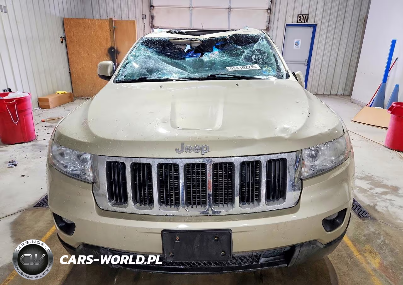 2012 Jeep Grand Cherokee Laredo VIN:1C4RJFAG3CC156586 - 5