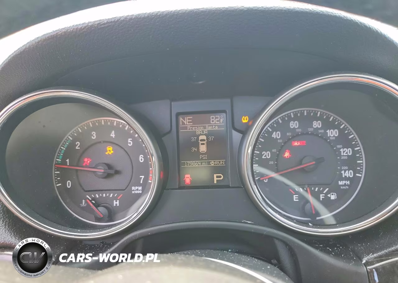 2012 Jeep Grand Cherokee Laredo VIN:1C4RJFAG3CC156586 - 9