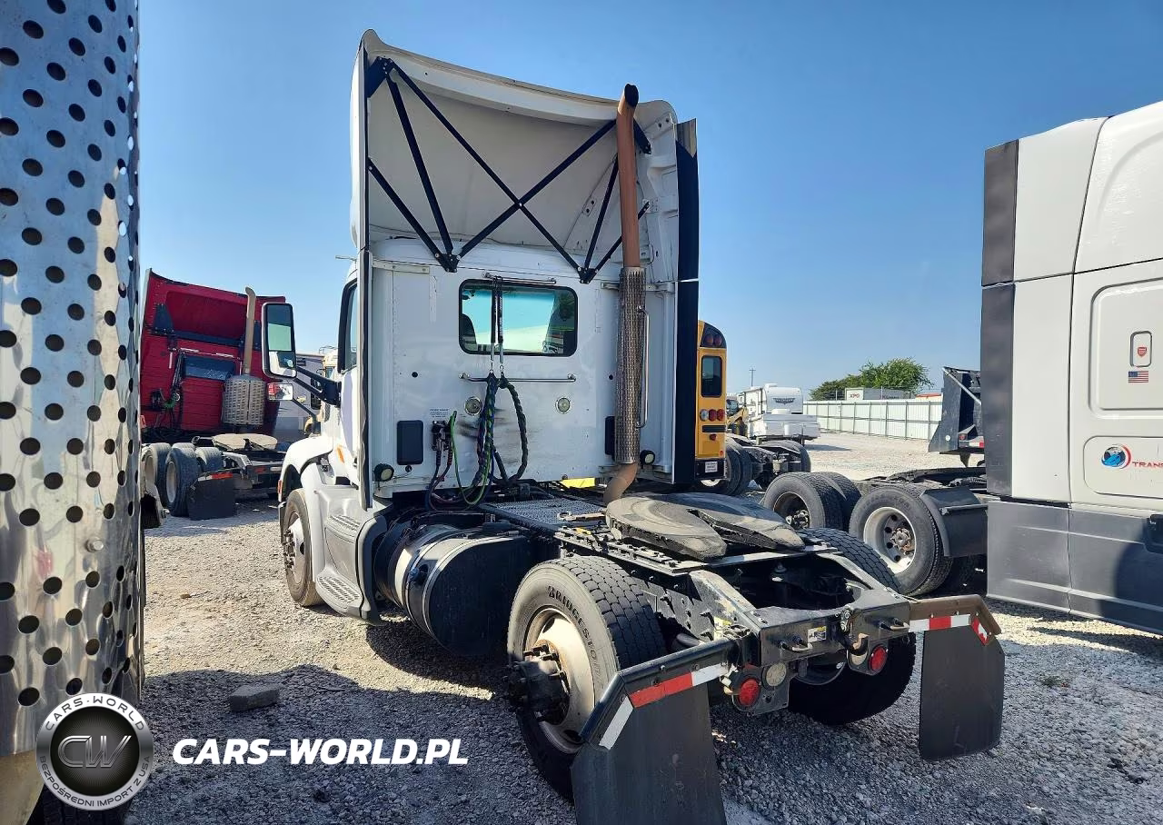 2018 Peterbilt 579 Semi Truck VIN:1XPBA48X1JD477432 - 2