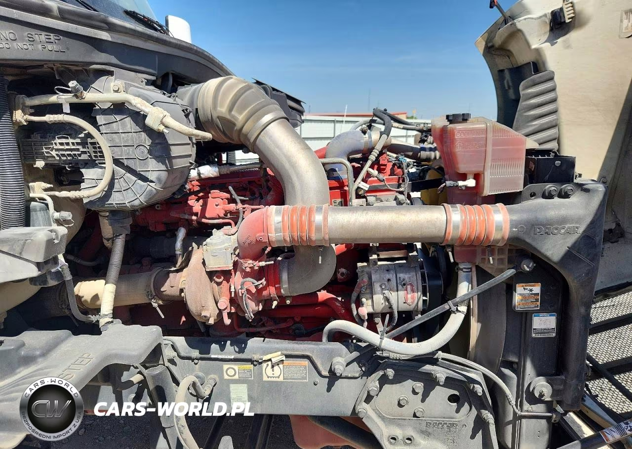 2018 Peterbilt 579 Semi Truck VIN:1XPBA48X1JD477432 - 9