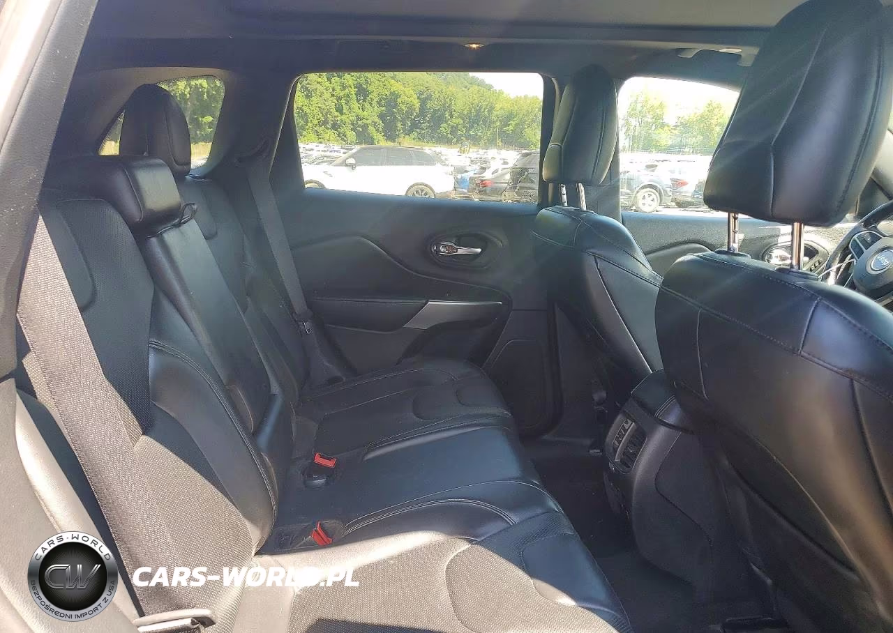 2020 Jeep Cherokee Limited VIN:1C4PJMDNXLD570688 - 11