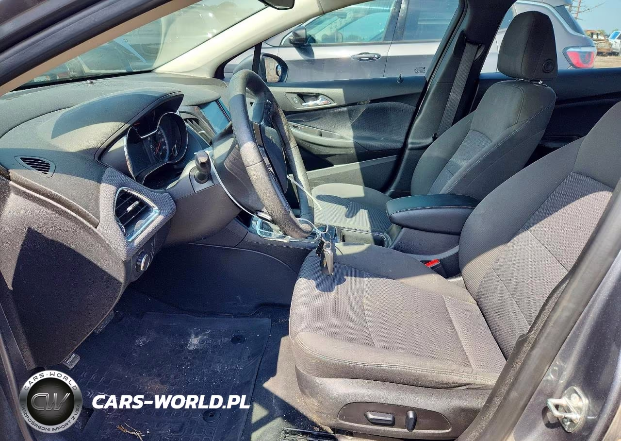 2018 Chevrolet Cruze Lt VIN:1G1BE5SM5J7245658 - 7