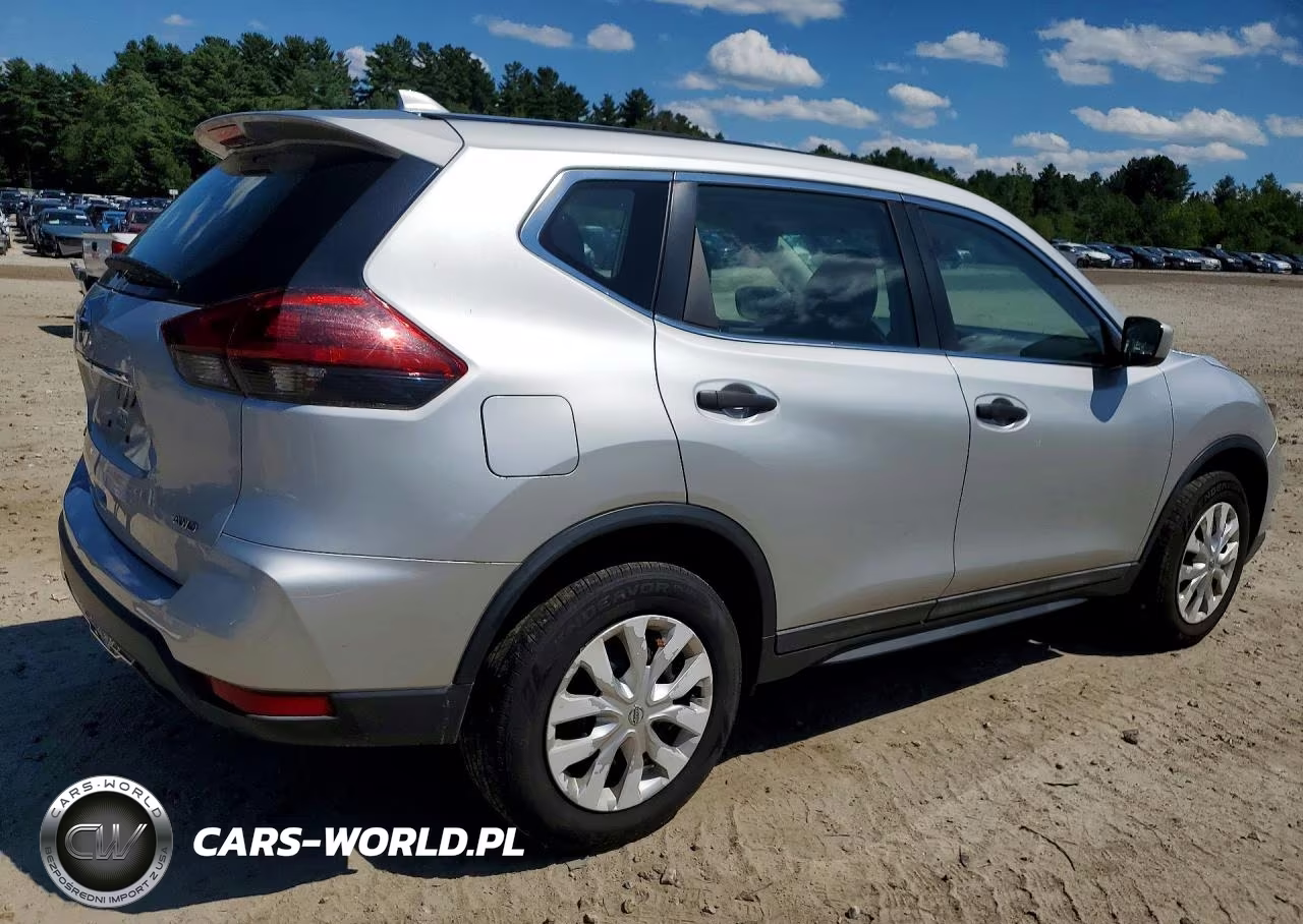 2019 Nissan Rogue S VIN:5N1AT2MV4KC702915 - 3