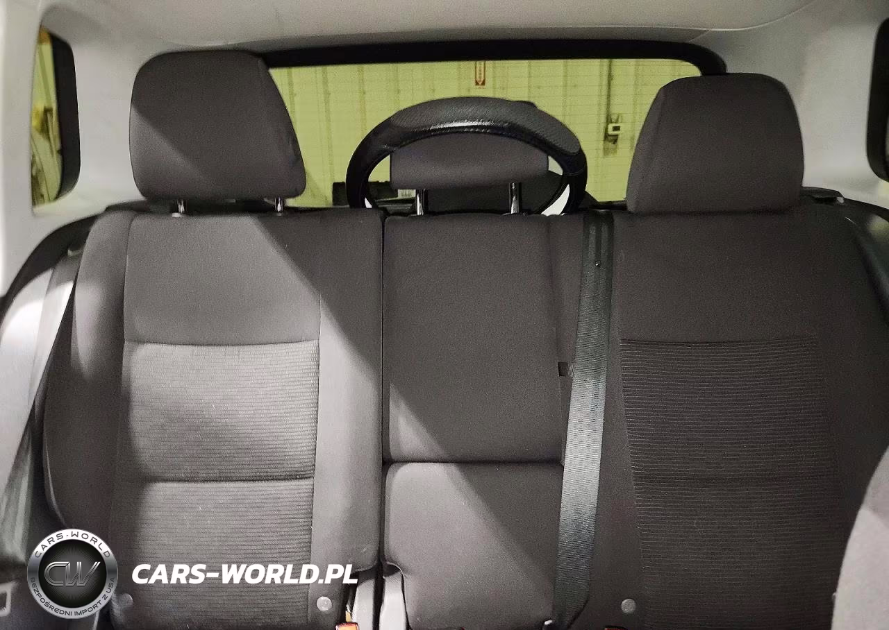 2015 Volkswagen Tiguan S VIN:WVGBV7AX0FW585467 - 10