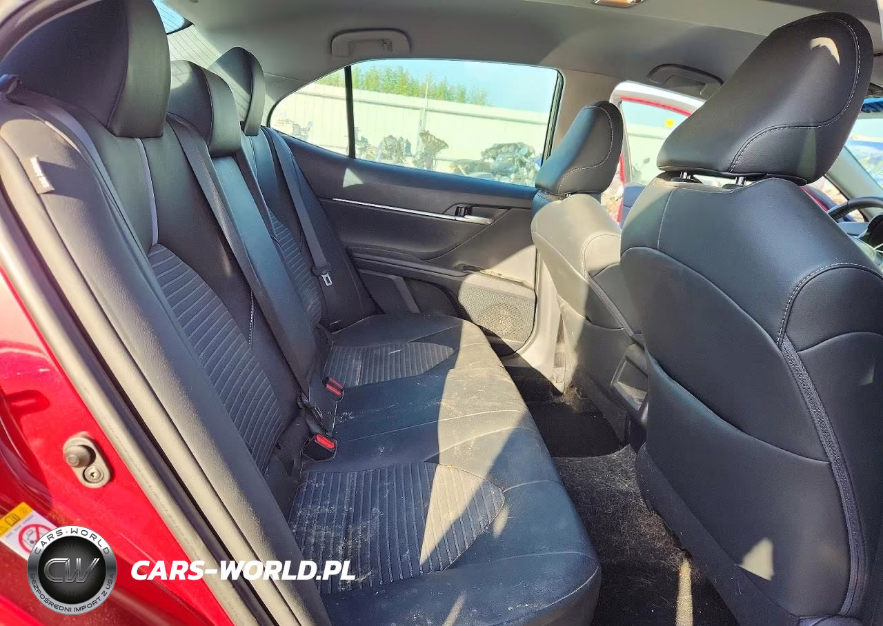 2018 Toyota Camry Se VIN:4T1B11HKXJU565492 - 10