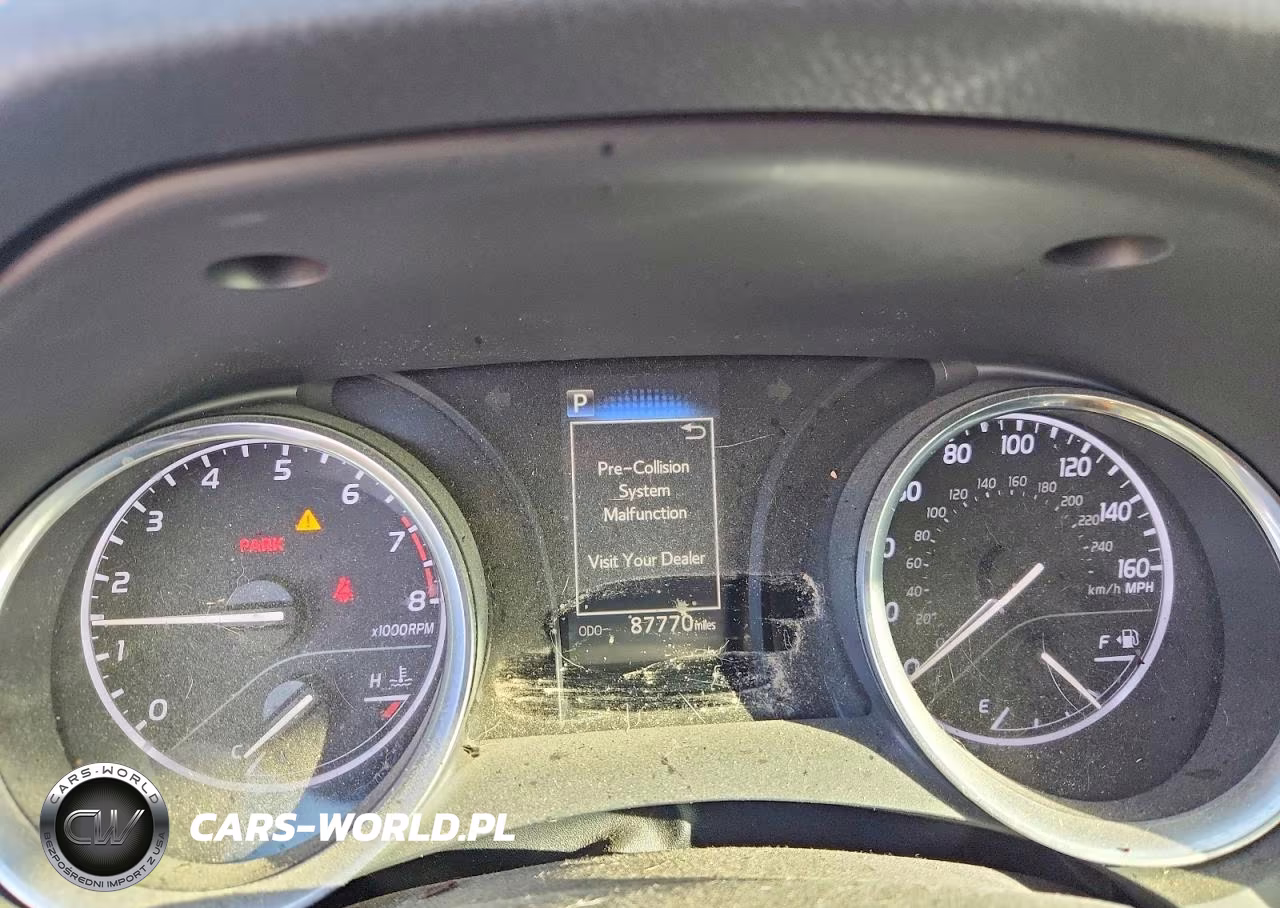 2018 Toyota Camry Se VIN:4T1B11HKXJU565492 - 9