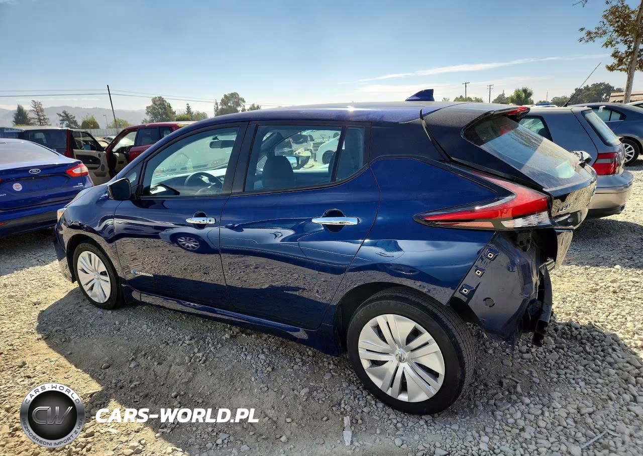 2018 Nissan Leaf S VIN:1N4AZ1CP8JC301243 - 2