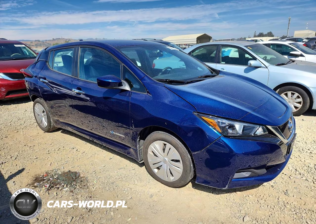 2018 Nissan Leaf S VIN:1N4AZ1CP8JC301243 - 4