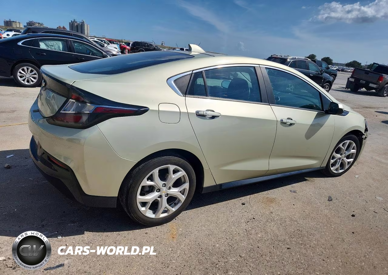 2017 Chevrolet Volt Premier VIN:1G1RB6S59HU111141 - 3
