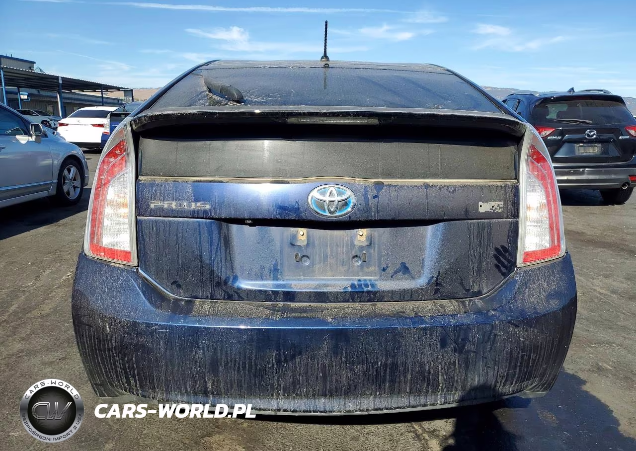 2015 Toyota Prius Two VIN:JTDKN3DUXF1911268 - 6