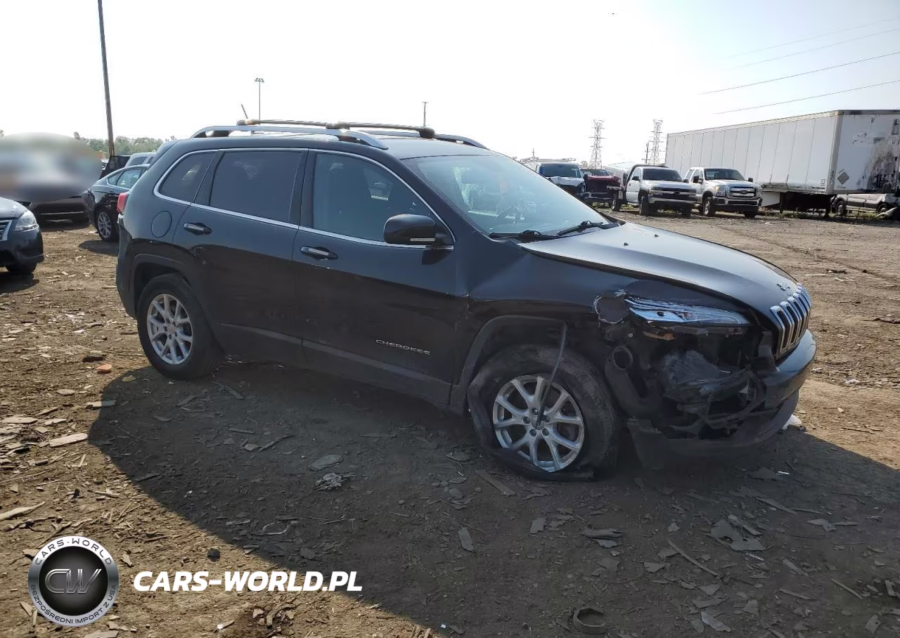 2014 Jeep Cherokee Latitude VIN:1C4PJMCS8EW254401 - 4