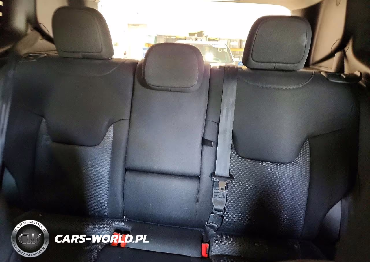 2017 Jeep Renegade Latitude VIN:ZACCJBBB0HPF58330 - 10