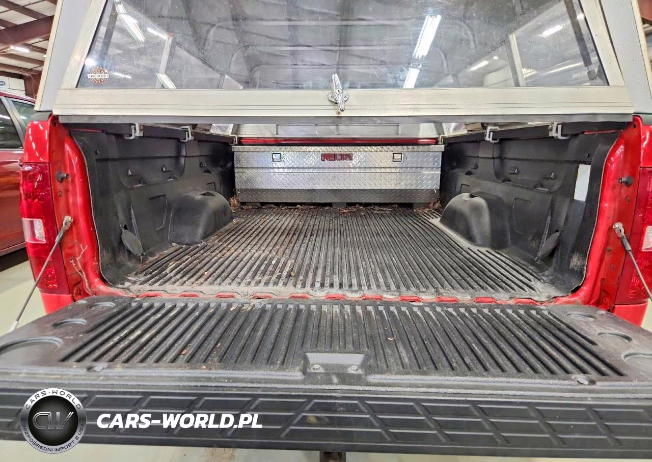 2010 Chevrolet Silverado K1500 VIN:1GCPKPEA3AZ153973 - 10