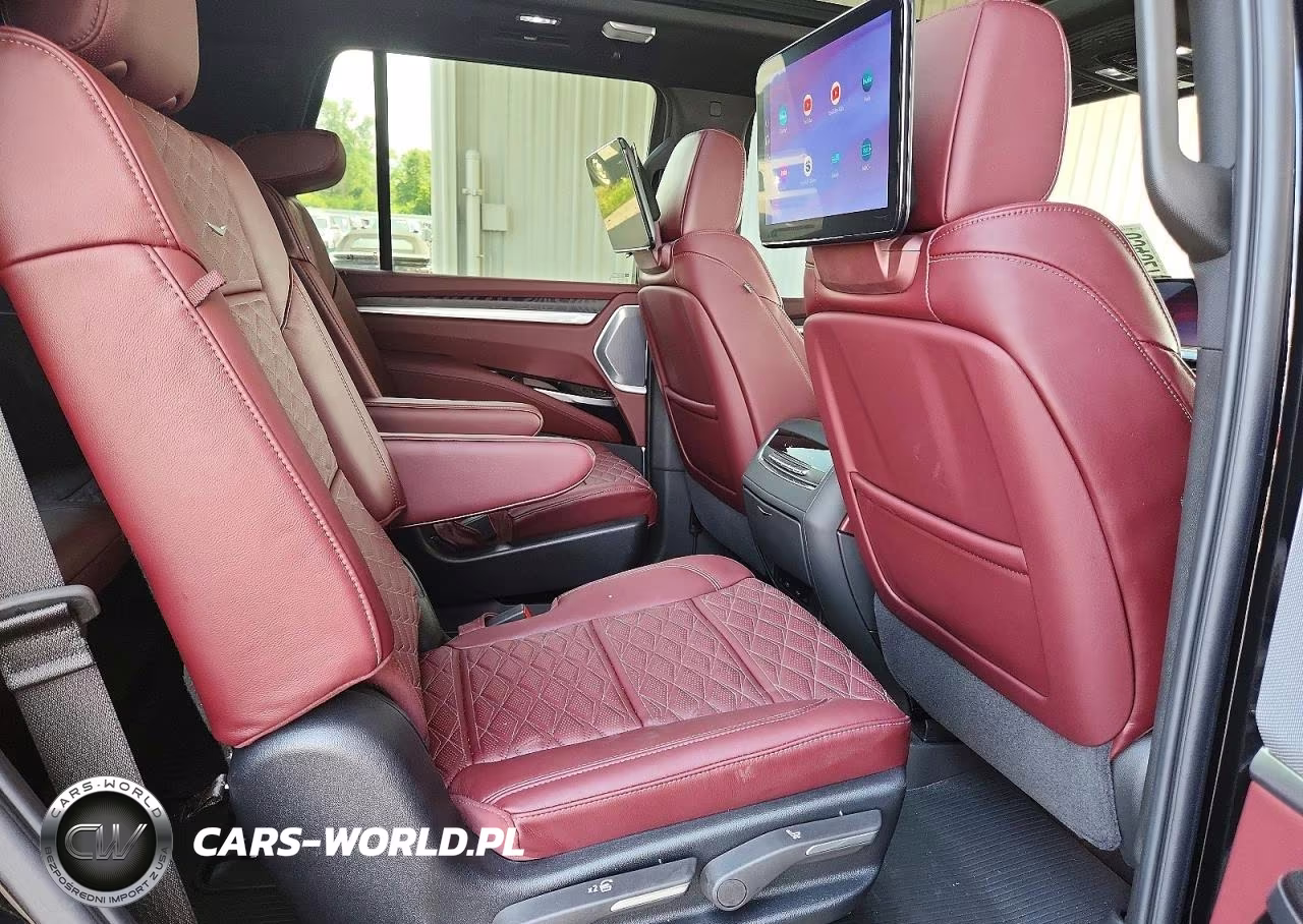2025 Cadillac Escalade Sport VIN:1GYS9FRL4SR253524 - 10
