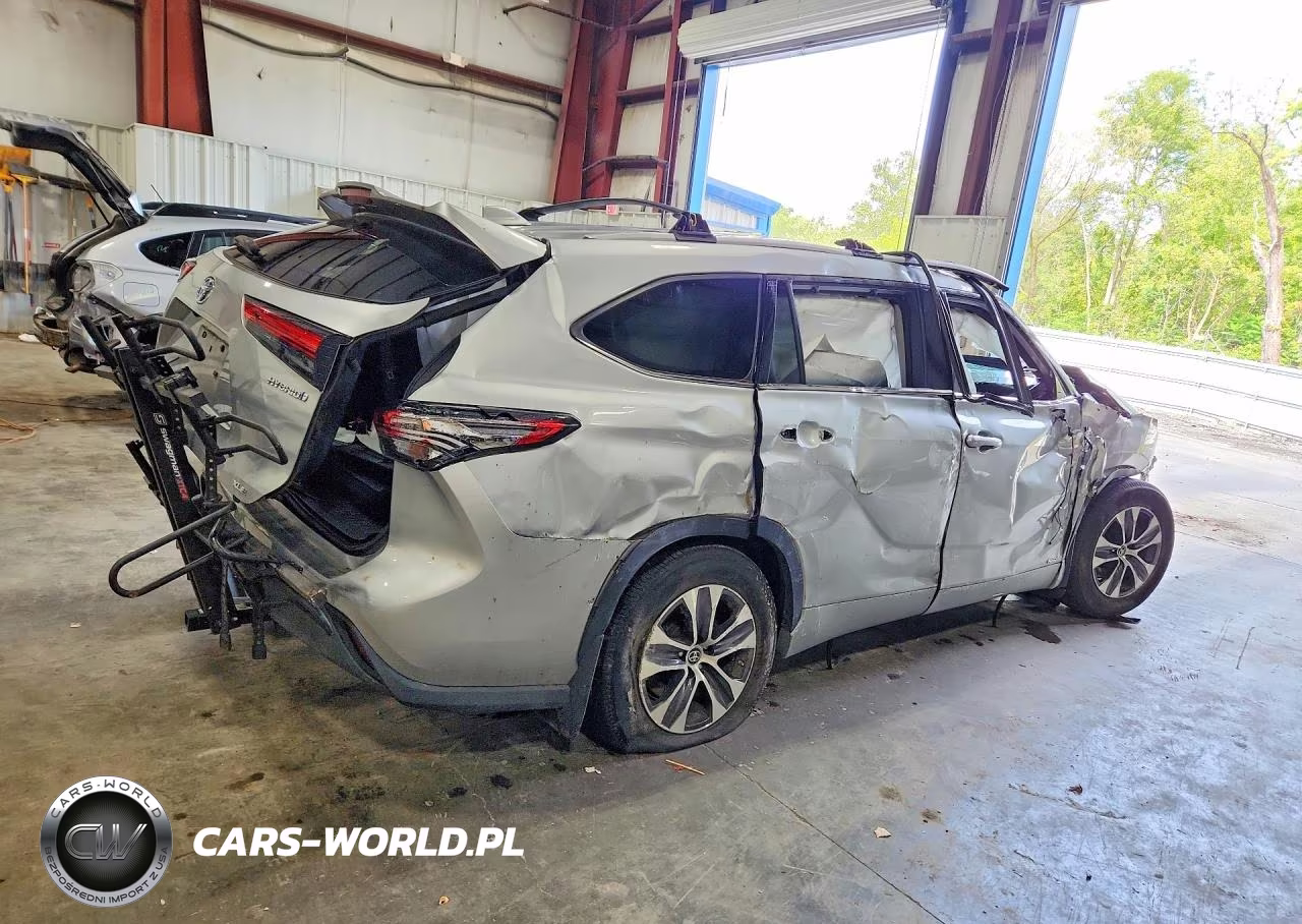2022 Toyota Highlander Hybrid Xle VIN:5TDGBRCH1NS549919 - 3