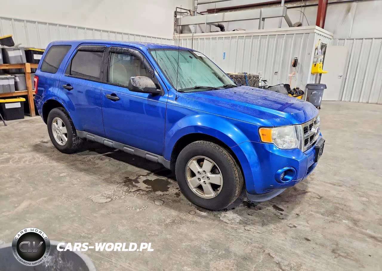 2011 Ford Escape Xls VIN:1FMCU9C7XBKA61096 - 4