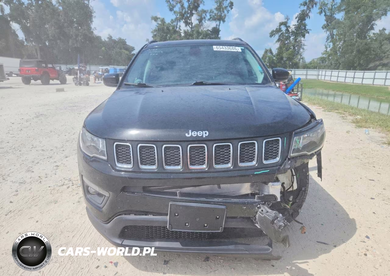 2019 Jeep Compass Latitude VIN:3C4NJCBB3KT730588 - 5