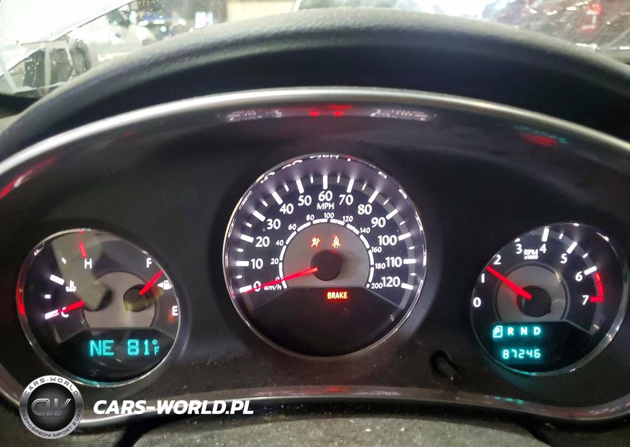 2013 Chrysler 200 Limited VIN:1C3CCBCG5DN520992 - 9